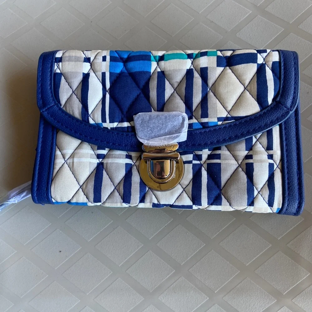NWT Vera Bradley Ultimate Wristlet Blue